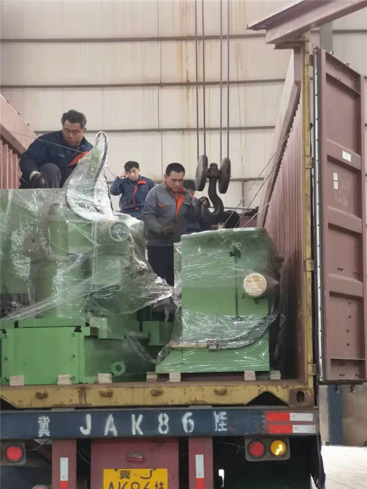 GZ4280 BAND SAW MACHINE-bending-machine-beveling-machine-band-saw-machine-delivery (15).jpg